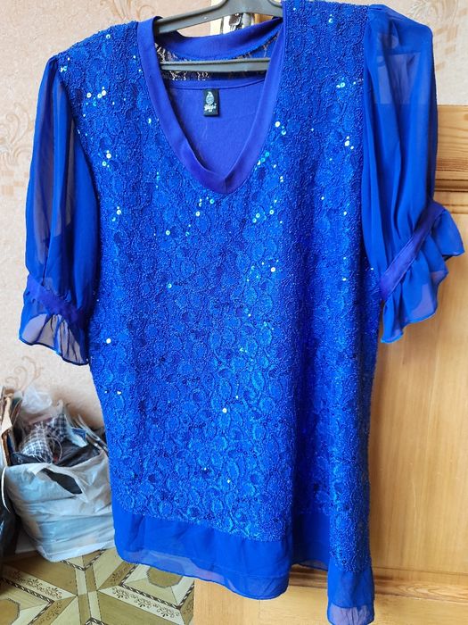 Кофта женская.Цвет ярко синяя