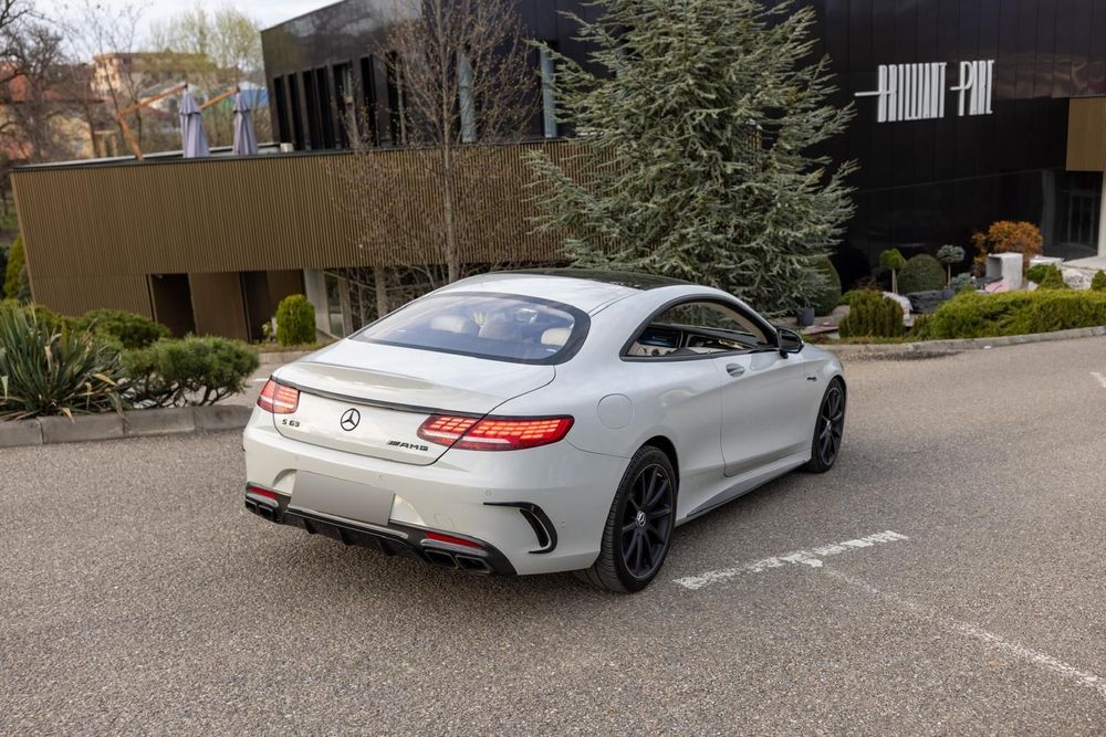 Mercedes-Benz S 63 AMG Mercedes-AMG S63 AMG 4MATIC Long – Designo – Swarovski – Carbon Pack