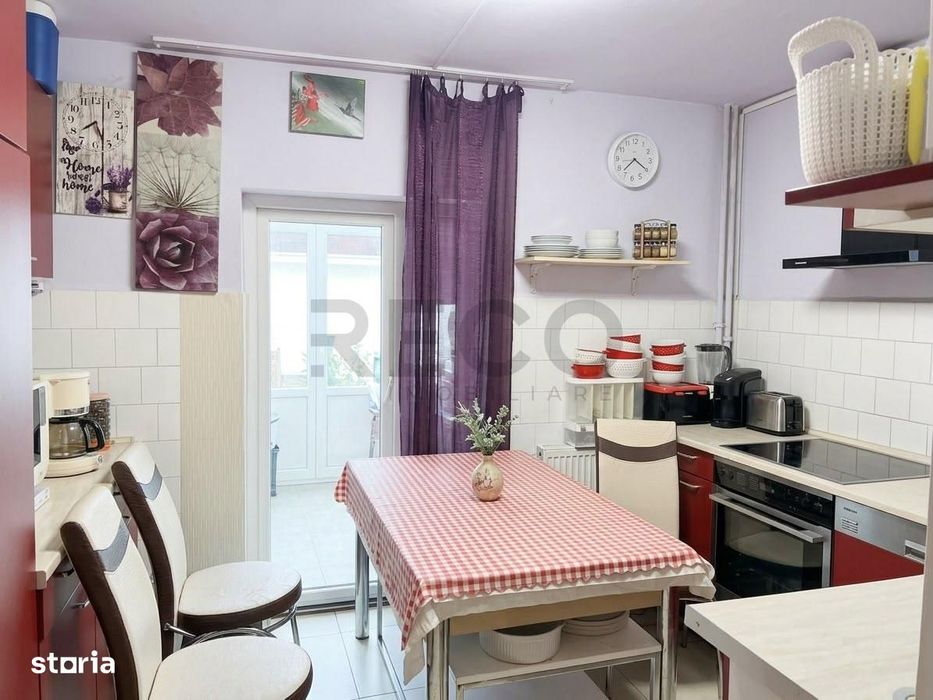 RECO Apartament spatios cu 3 camere - zona Decebal