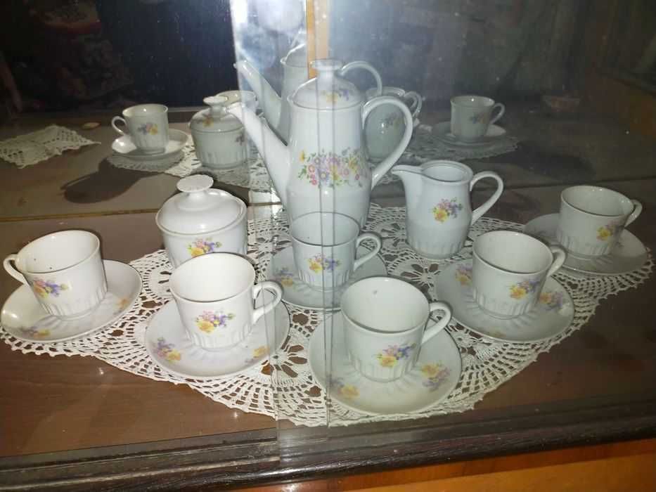 Set porțelan complet