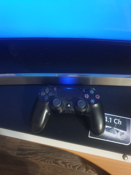 Продам ПРОШИТУЮ sony ps 4 slim.