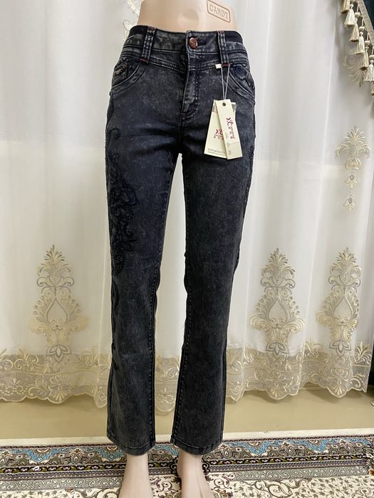 Bryuk yangi kiyilmagan, itiketkasi bor, Брюки новый