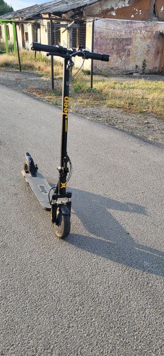 Vând trotinetă jeep