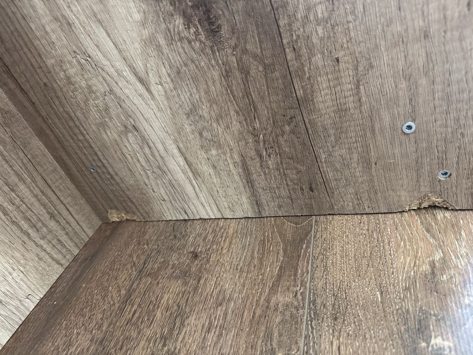 Стол письменный, в хорошем состоянии