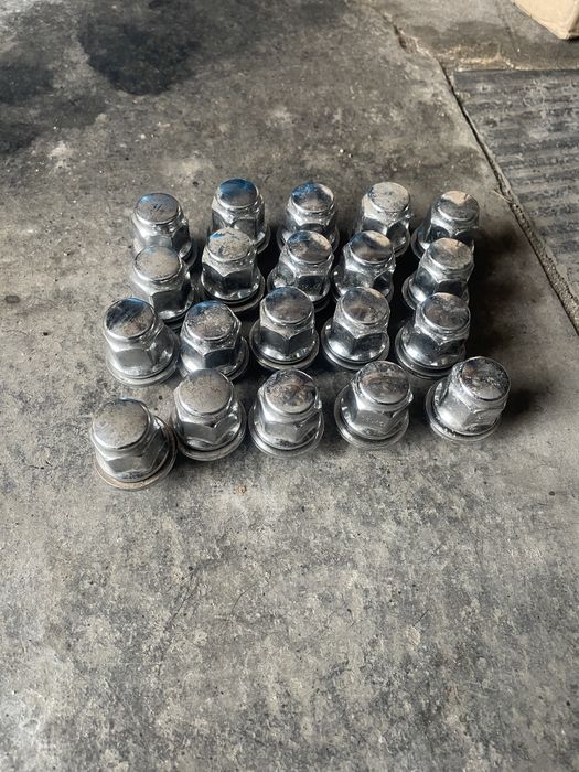 Автомобильные гайки