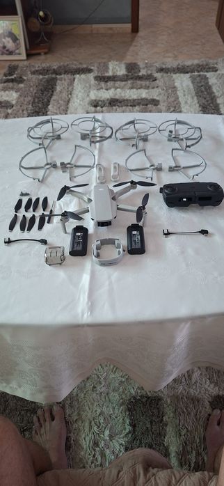 Дрон Dji mavic mini 2 батерии, кара се и у дома