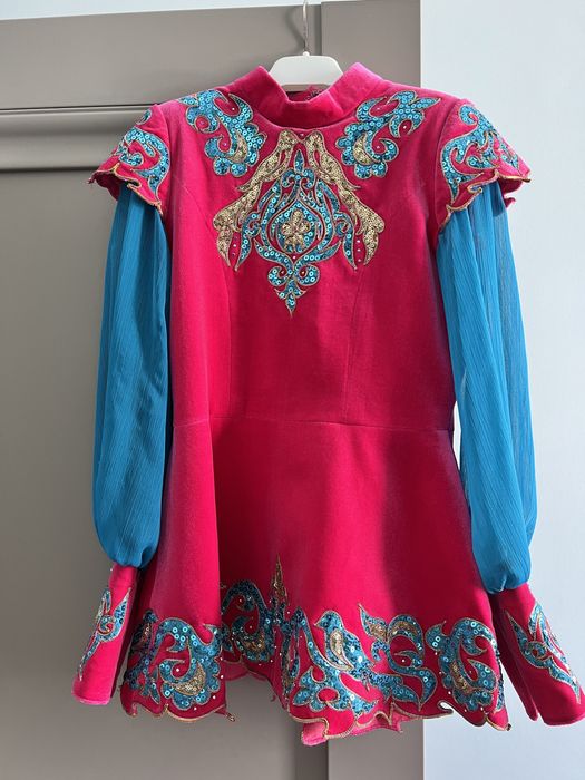 костюм в национальном стиле