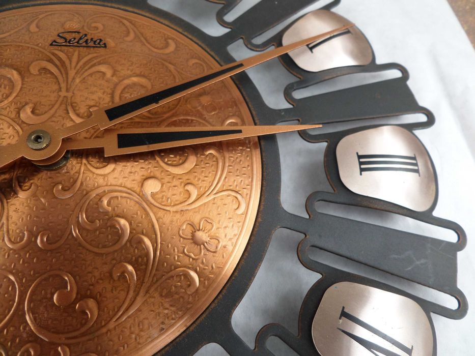 Ceas din arama cupru otel si alama frumos deosebit vintage