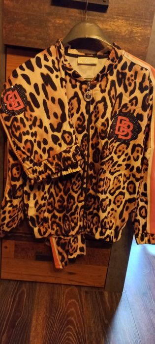 Нови дрехи с етикет Италия Турция Германия внос цена може по договарян