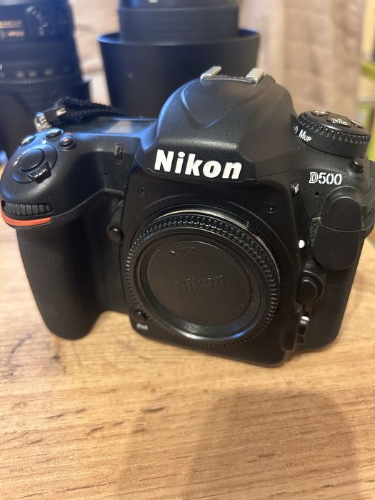 Vand kit complet Nikon D500 plus obiective