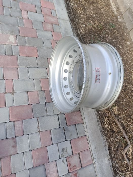 Диск на грузовой прицеп