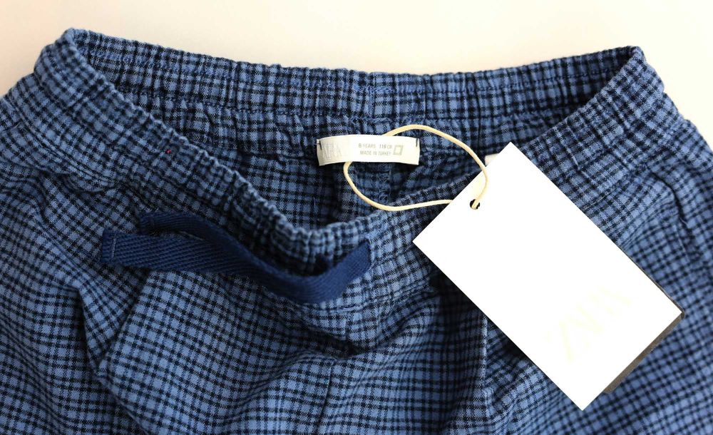 Чисто нов кариран мек детски панталон на марката ZARA.