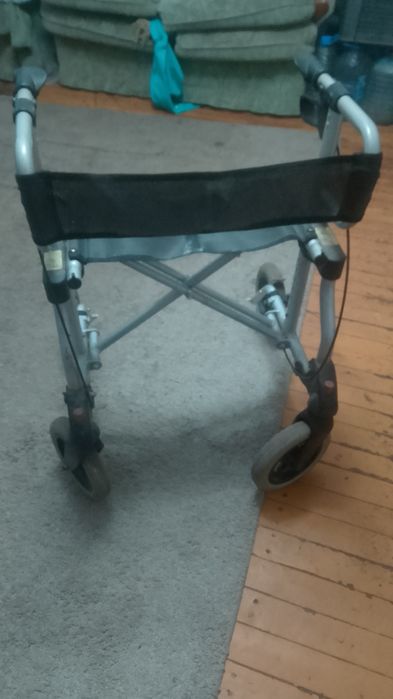 Продам каляску ходунки для взрослого