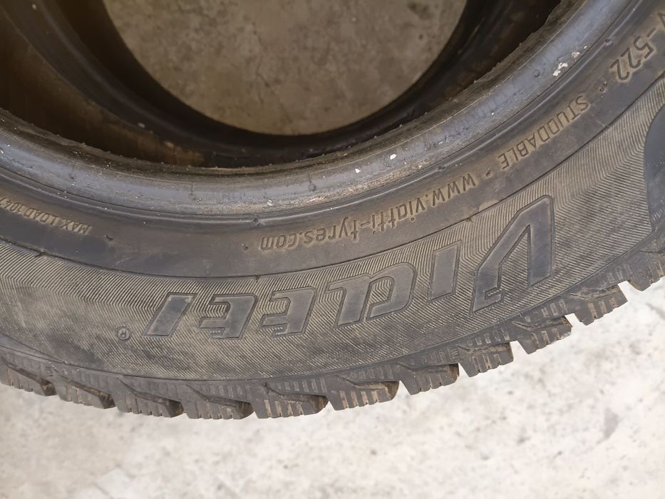 Продам зимние шины r14 с шипами и с дисками