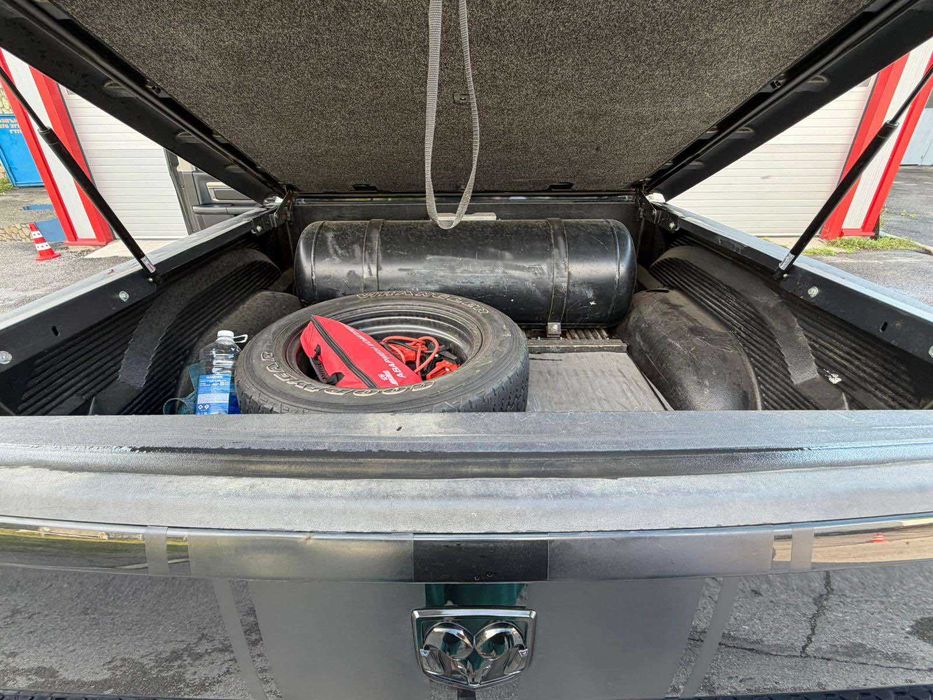 Dodge RAM 1500 5.7L
