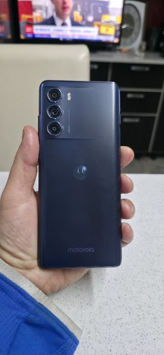 Moto g200 5g ,display rata refresh 144 hz