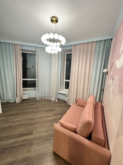 Срочно продам диван в хорошем состоянии