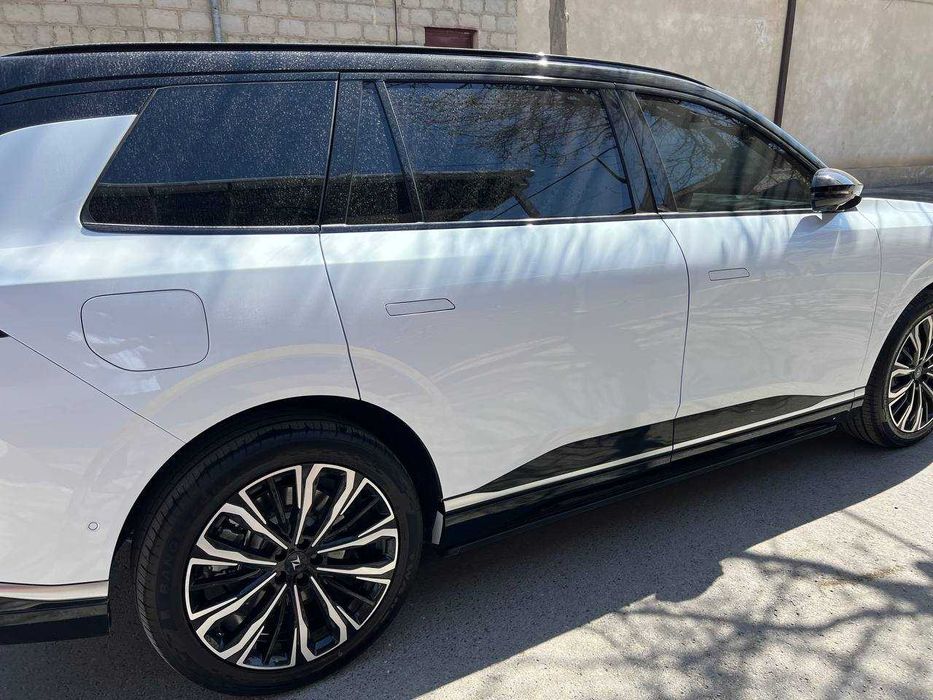 Donfeng EP 008 oq rangda holati ideal