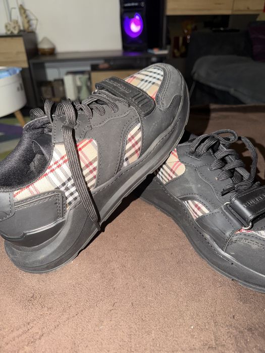 Papuci burberry marime 43