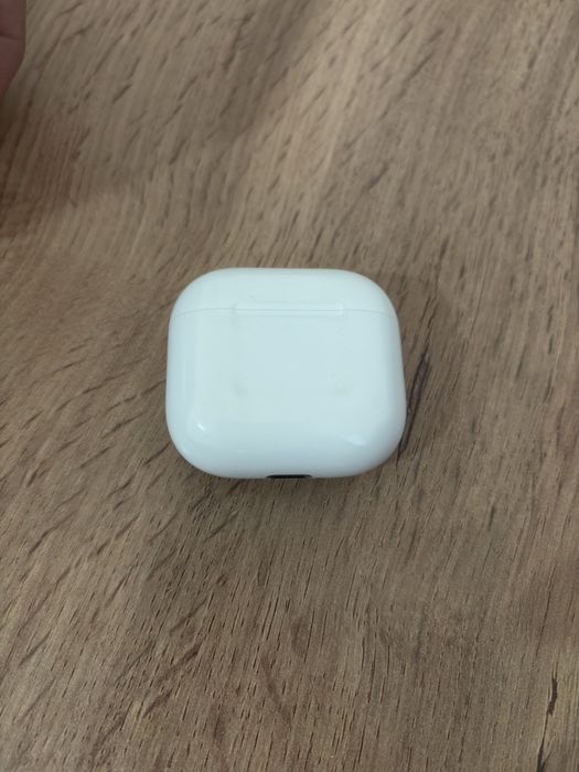 Airpods 4 оригинал