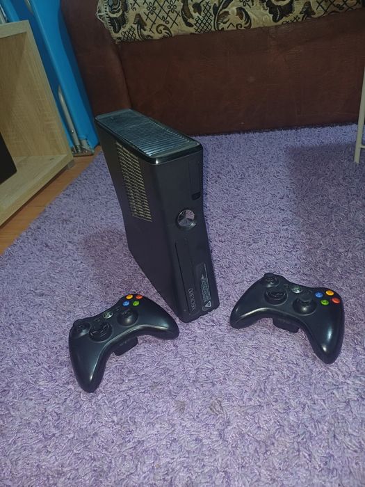 Xbox 360,  2manete