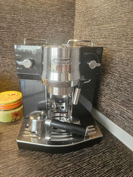 Кафе машина DeLonghi