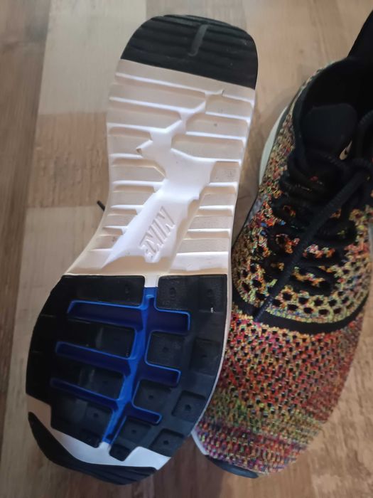 Маратонки   NIKE