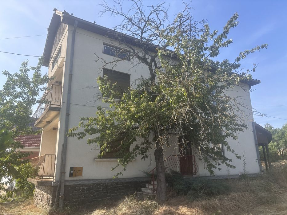 Casă în Viile Satu Mare, 214mp cu teren 15 ari.
