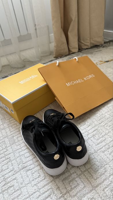 Кроссовки Michael Kors
