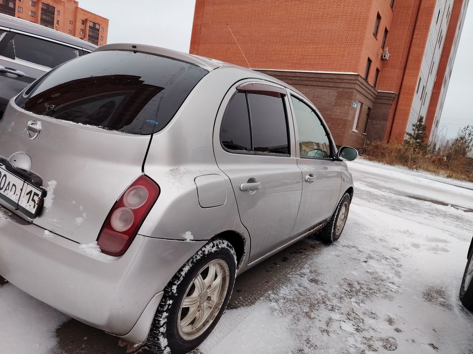 Продам машину Ниссан Марч 2003