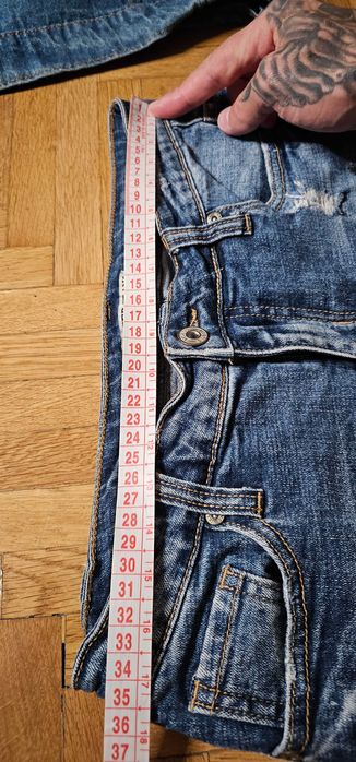 Сет от готин дамски дънков елек и пола