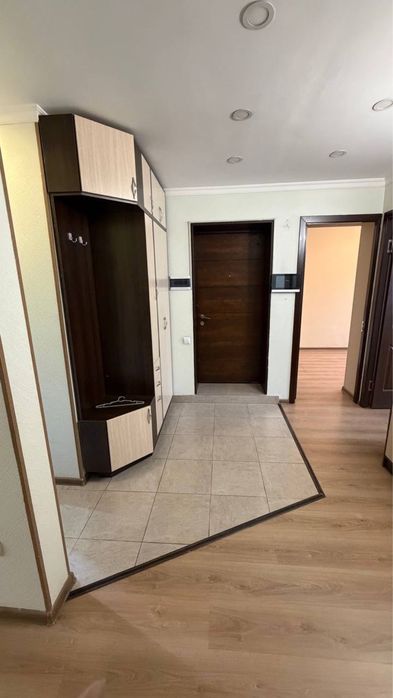 Срочно якасарайский район 4 комнаятная моно под офис