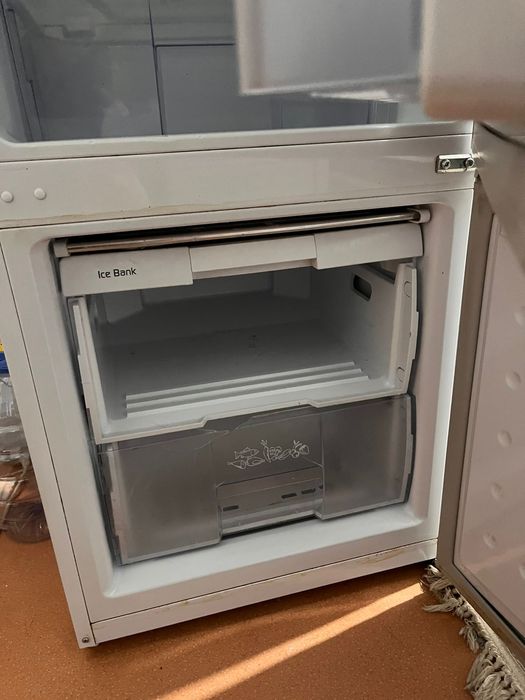 Продается холодильник