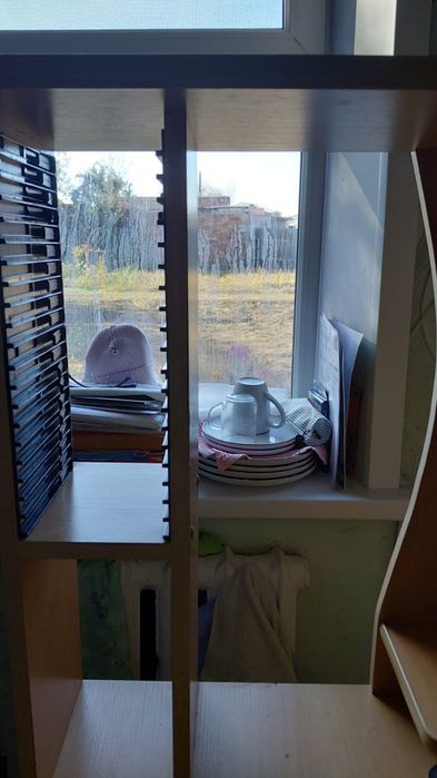 Стол угловой. В хорошем состояние