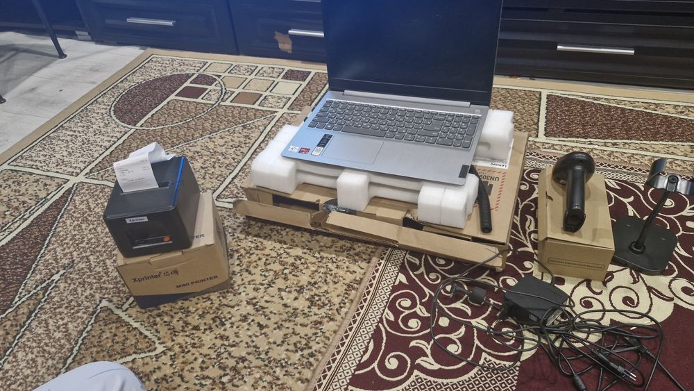 Продам программу (1 С) с ноутбуком