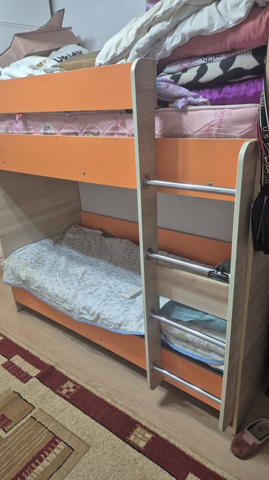 Детская двухъярусная кровать