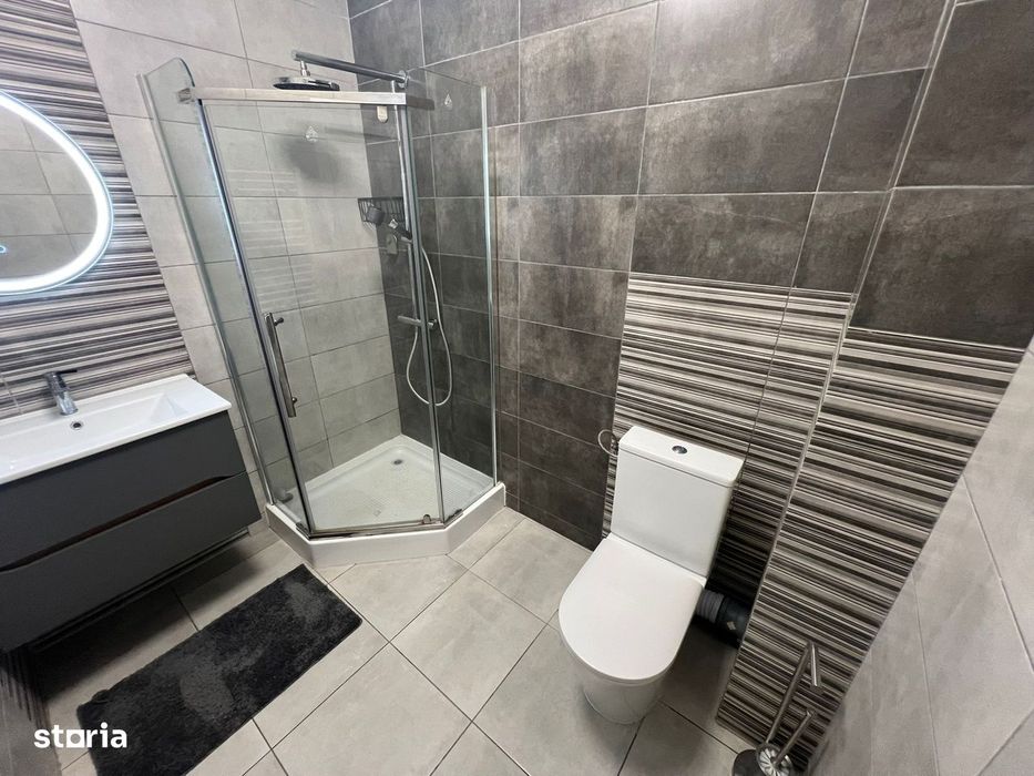 Direct proprietar-Vând apartament 3 camere, complet mobilat și dotat.