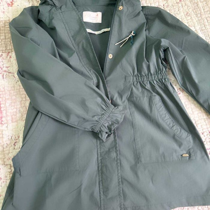 Плащ на девочку 7-8 лет