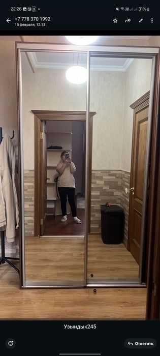 шифоньер с зеркальными дверями