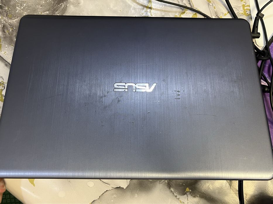 обмен или продам ноутбук