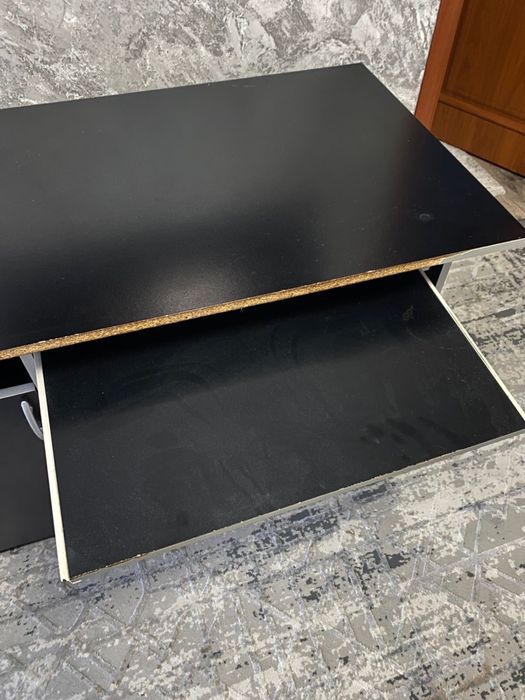 Стол компьютерный