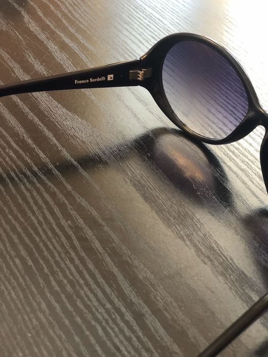 Продам солнцезащитные очки