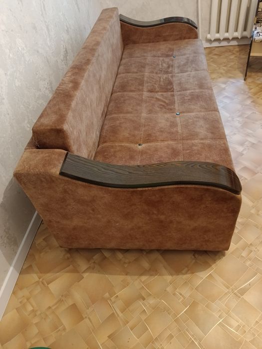 Диван в хорошем состояний
