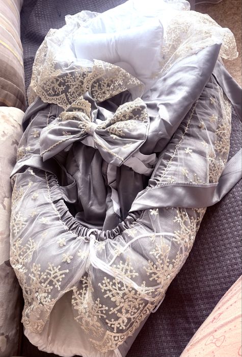 Нарядный конверт на выписку