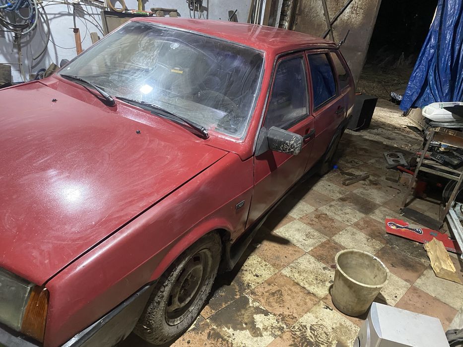 Продам ваз 2109.