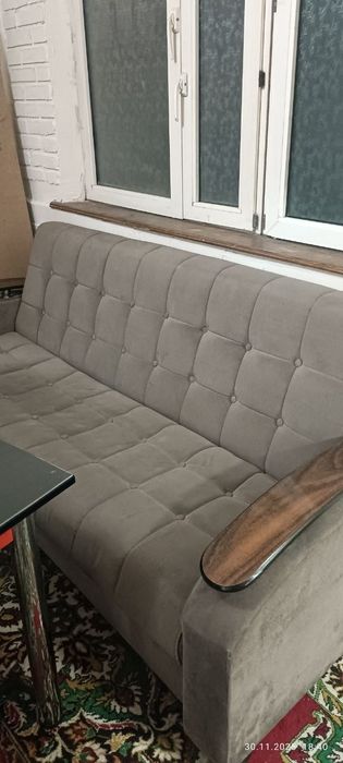 Продается мягкий уголок и диван с 2 креслами