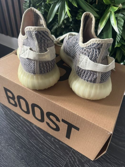 Yeezy350 universal