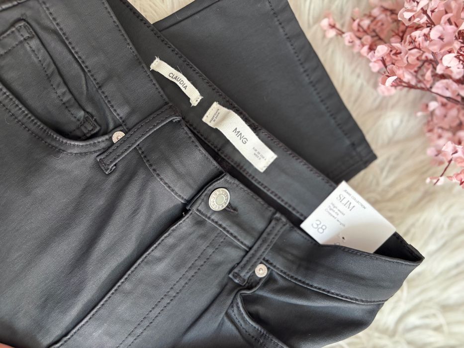 Нови дънки MANGO