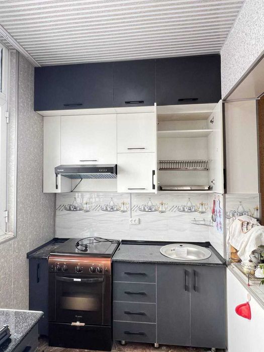 Кухонный гарнитур с антерсолью