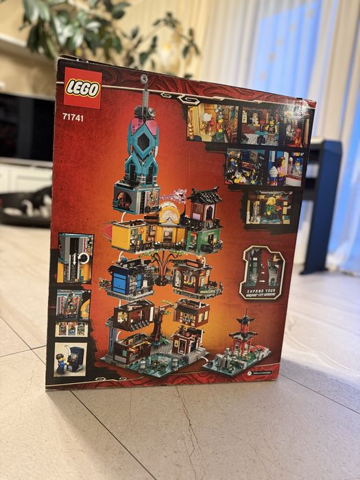 71741 - LEGO Ninjago Grădinile orașului, 21264 minecraft